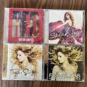 TAYLOR SWIFT CD BUNDLE
